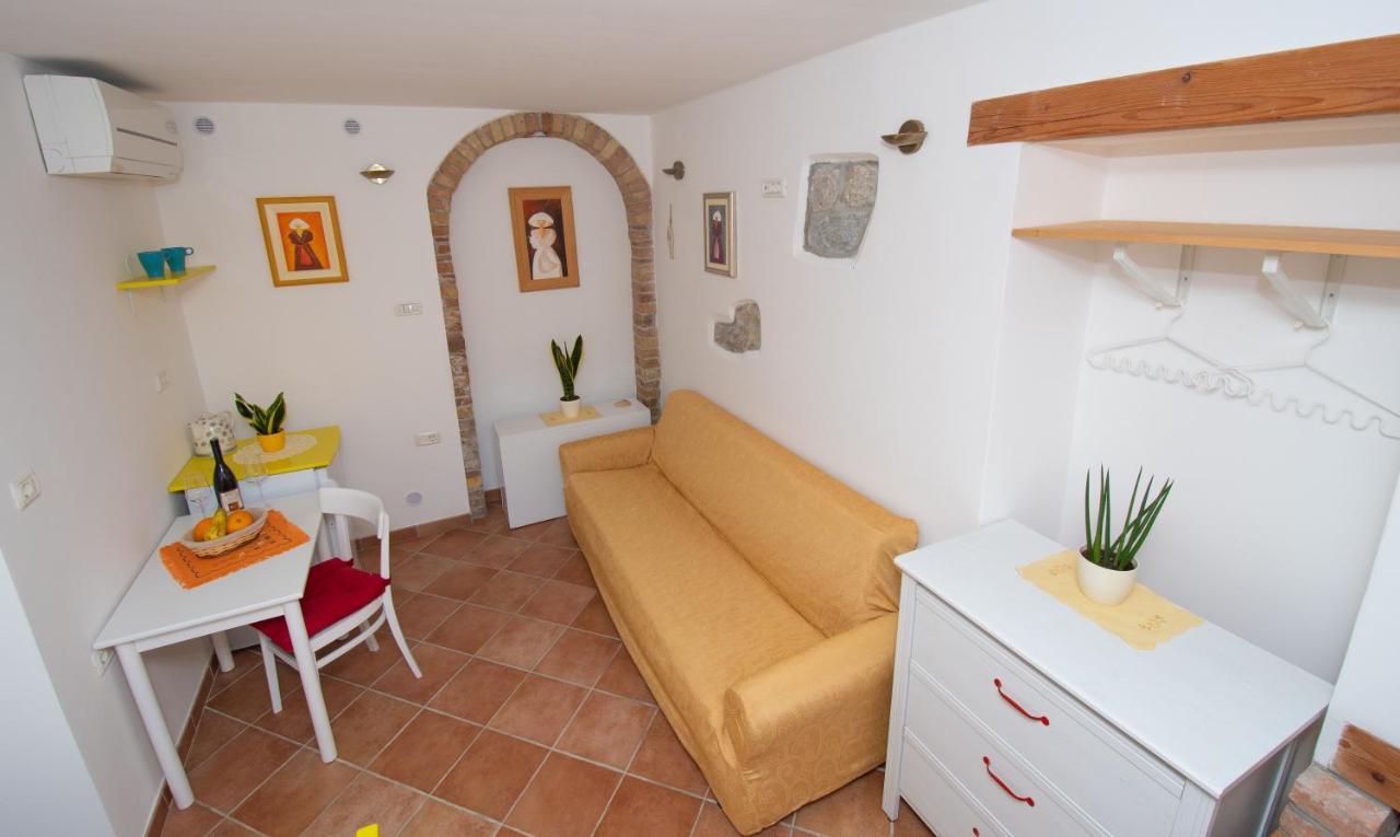 Studio May Piran Exterior foto